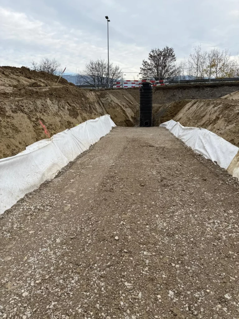 Matériaux approvisionnés sur le chantier STI Cherpines à Plan-les-Ouates